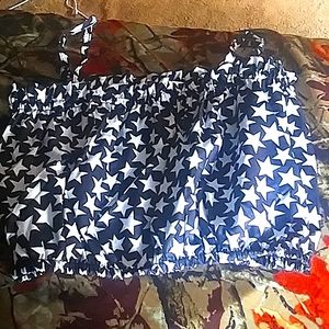 Small-Black and White star crop top.